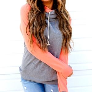 Ampersand doublehood sweatshirt- Sedona. Grey with coral. Size Large